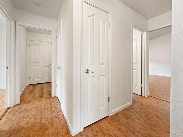 227 Hocker Ln, Fort Bragg, CA 95437