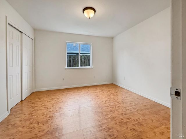 227 Hocker Ln, Fort Bragg, CA 95437