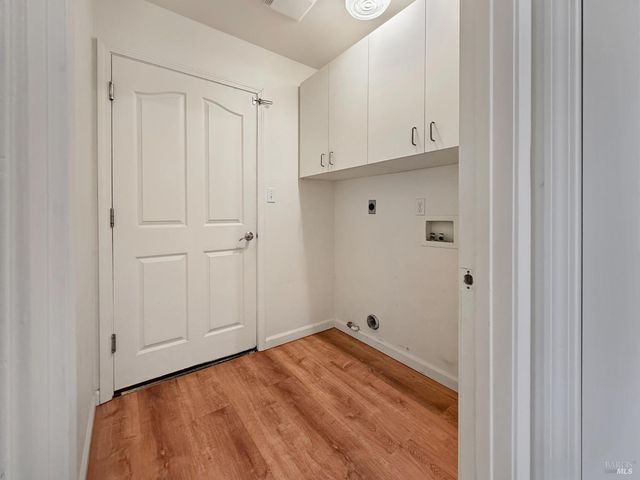 227 Hocker Ln, Fort Bragg, CA 95437