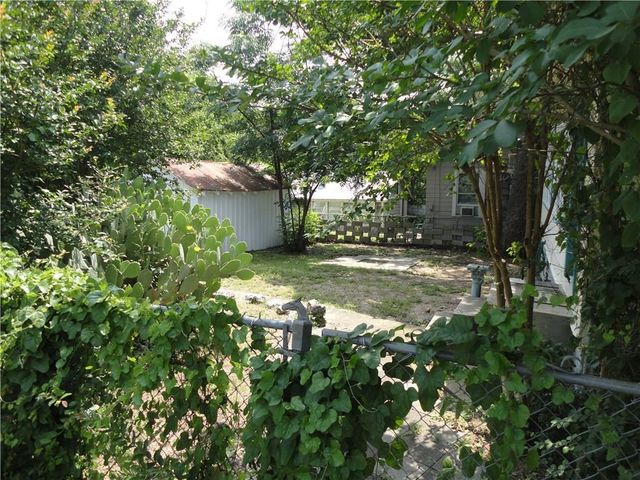 200 E 33rd ST, Austin, TX 78705