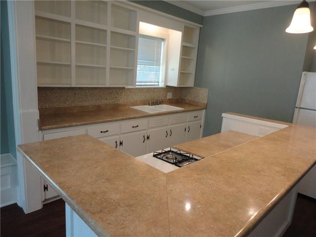 200 E 33rd ST, Austin, TX 78705