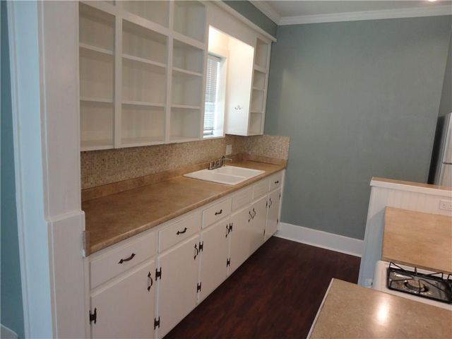 200 E 33rd ST, Austin, TX 78705