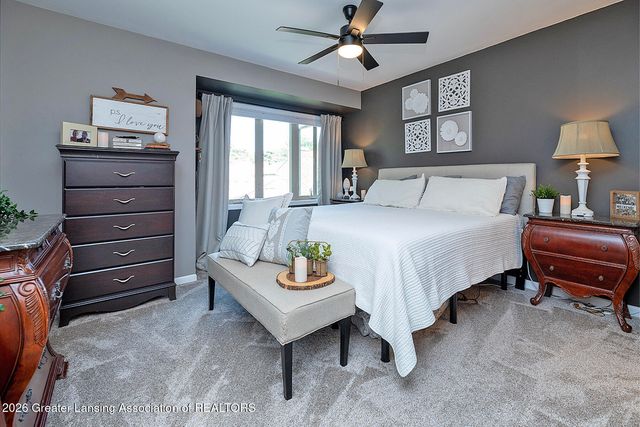 916 Montevideo Drive E, Lansing, MI 48917