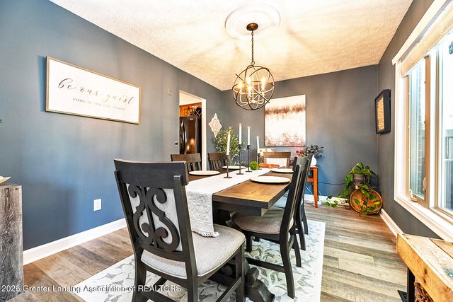 916 Montevideo Drive E, Lansing, MI 48917