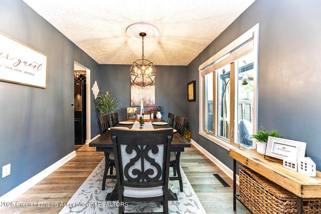 916 Montevideo Drive E, Lansing, MI 48917