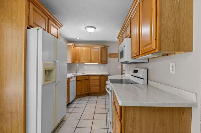 6133 Garbe Avenue, Woodbury, MN 55125