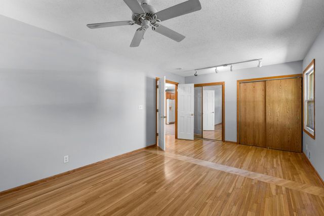 6133 Garbe Avenue, Woodbury, MN 55125