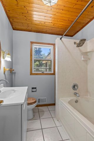 6133 Garbe Avenue, Woodbury, MN 55125