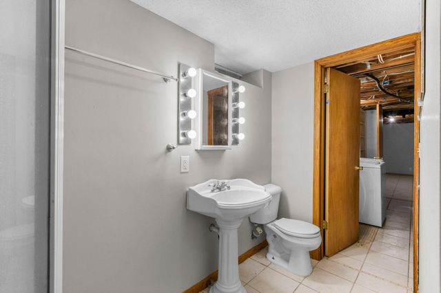 6133 Garbe Avenue, Woodbury, MN 55125