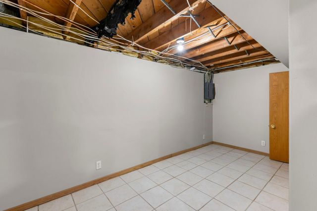 6133 Garbe Avenue, Woodbury, MN 55125