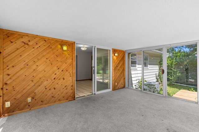 6133 Garbe Avenue, Woodbury, MN 55125