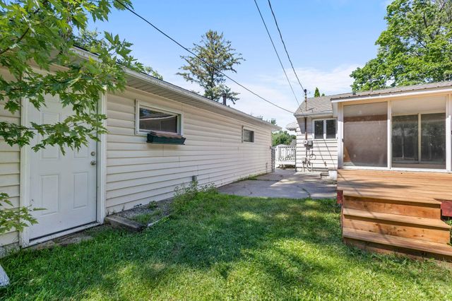 6133 Garbe Avenue, Woodbury, MN 55125