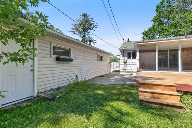 6133 Garbe Avenue, Woodbury, MN 55125