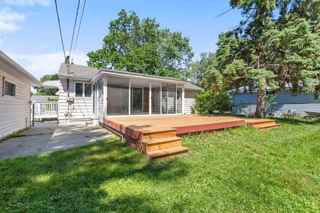 6133 Garbe Avenue, Woodbury, MN 55125