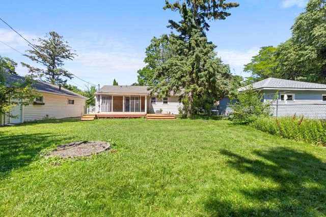 6133 Garbe Avenue, Woodbury, MN 55125