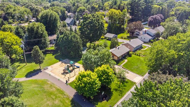 6133 Garbe Avenue, Woodbury, MN 55125