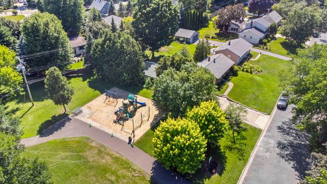 6133 Garbe Avenue, Woodbury, MN 55125