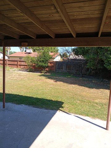 4600 Pinecastle Avenue, Bakersfield, CA 93313