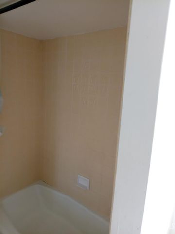 4600 Pinecastle Avenue, Bakersfield, CA 93313