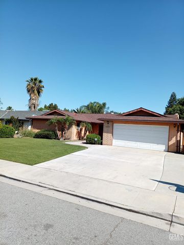 4600 Pinecastle Avenue, Bakersfield, CA 93313