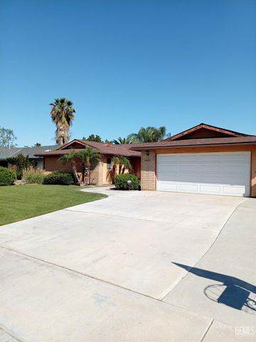 4600 Pinecastle Avenue, Bakersfield, CA 93313