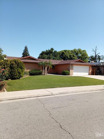 4600 Pinecastle Avenue, Bakersfield, CA 93313