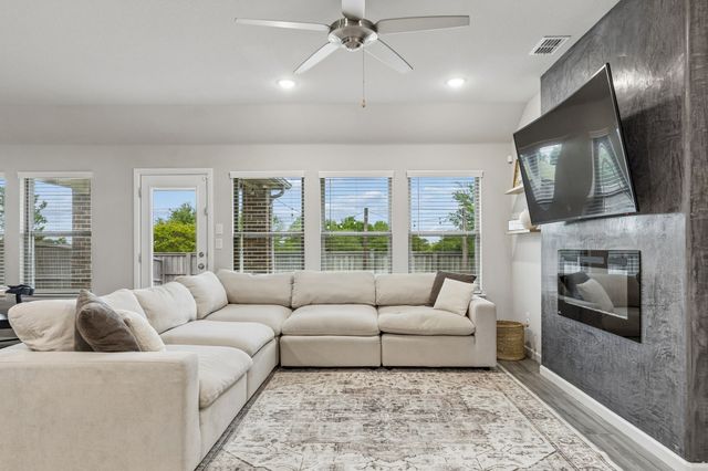 6909 Lilac Drive, Venus, TX 76084