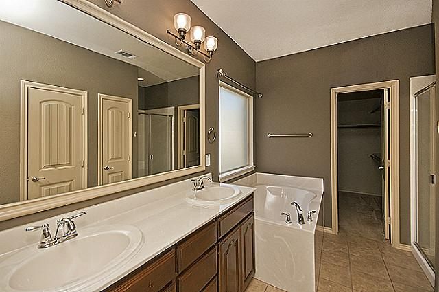 3205 Buckthorn Lane, Denton, TX 76226