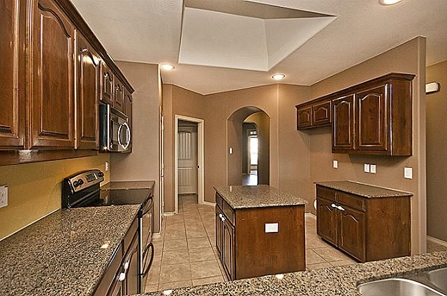 3205 Buckthorn Lane, Denton, TX 76226
