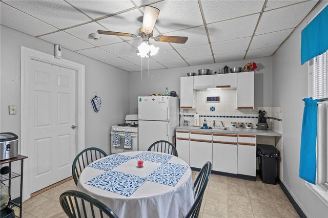 79 Hamlet Avenue, Woonsocket, RI 02895