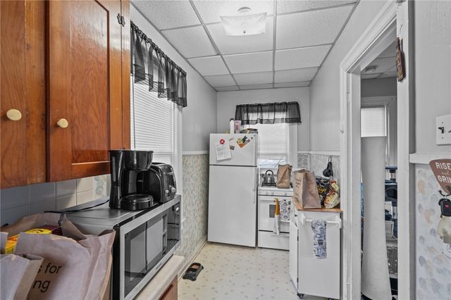 79 Hamlet Avenue, Woonsocket, RI 02895