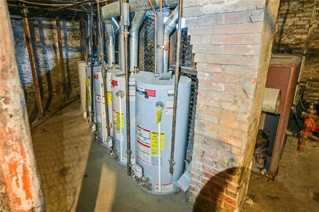 79 Hamlet Avenue, Woonsocket, RI 02895