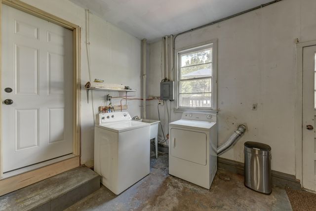 515 S Park Drive, Chesterton, IN 46304
