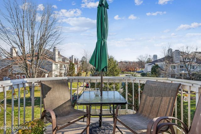 36 Farnham Square, Parlin, NJ 08859