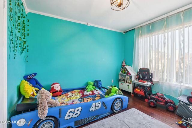 36 Farnham Square, Parlin, NJ 08859