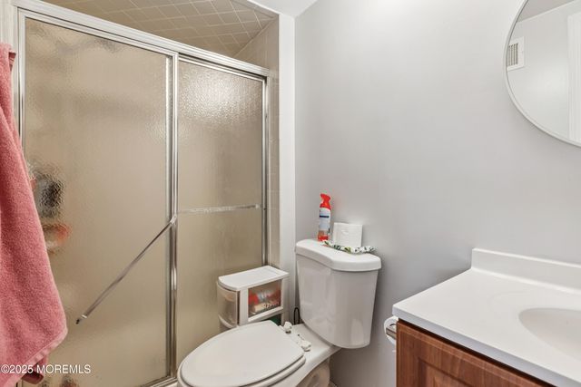 36 Farnham Square, Parlin, NJ 08859