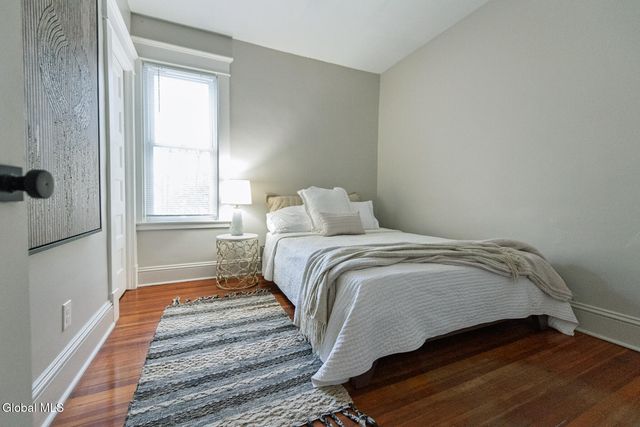 1146 Glenwood Boulevard, Schenectady, NY 12308