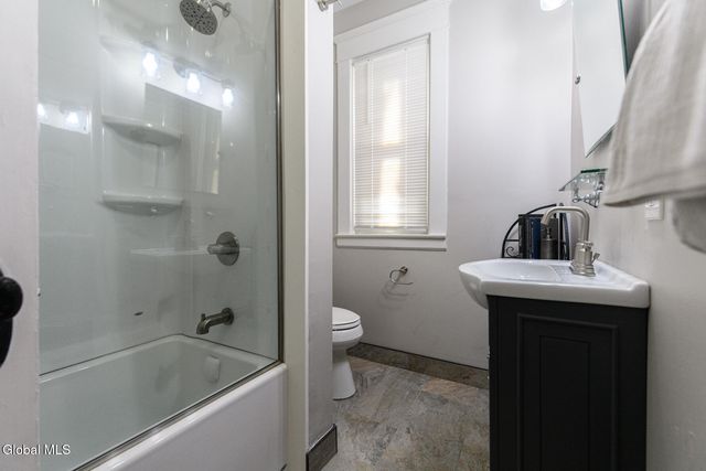 1146 Glenwood Boulevard, Schenectady, NY 12308