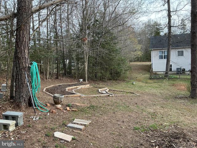 2203 CAMPBELL RD, Keswick, VA 22947