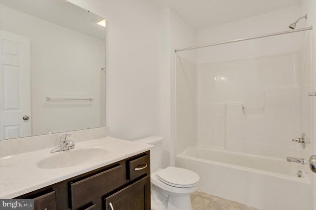 6038 STATION CIRCLE RD, Harrisburg, PA 17111