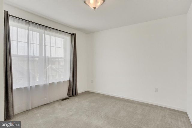 6038 STATION CIRCLE RD, Harrisburg, PA 17111