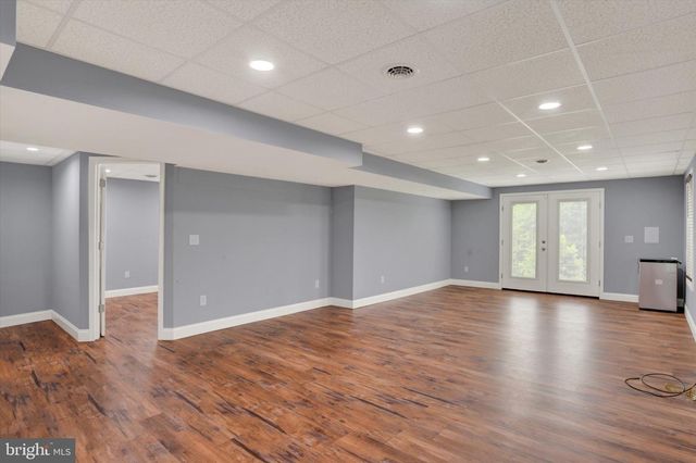 6038 STATION CIRCLE RD, Harrisburg, PA 17111