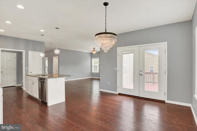 6038 STATION CIRCLE RD, Harrisburg, PA 17111