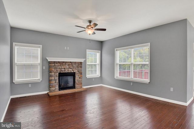 6038 STATION CIRCLE RD, Harrisburg, PA 17111