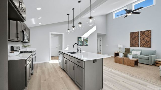 10937 Carob Thorn Trail, Roanoke, IN 46783