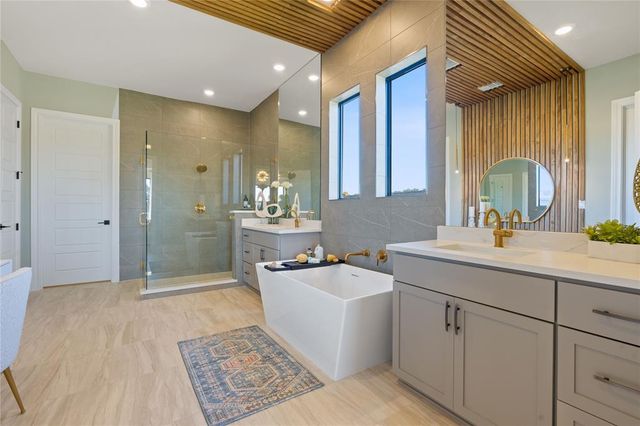 1300 Shelby LN, Georgetown, TX 78628