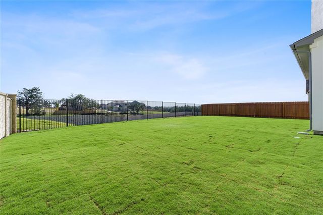 1300 Shelby LN, Georgetown, TX 78628