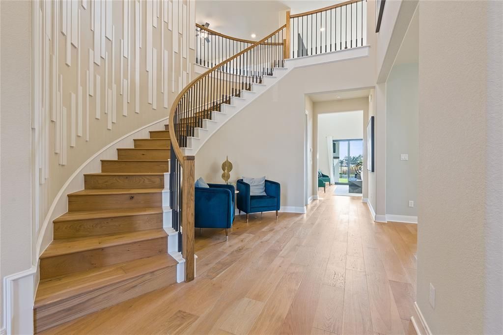 1300 Shelby LN, Georgetown, TX 78628