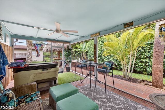 833 N Town And River DR, Fort Myers, FL 33919