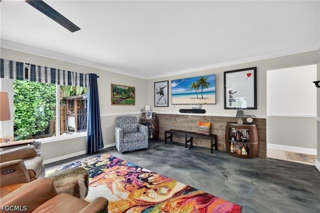 833 N Town And River DR, Fort Myers, FL 33919